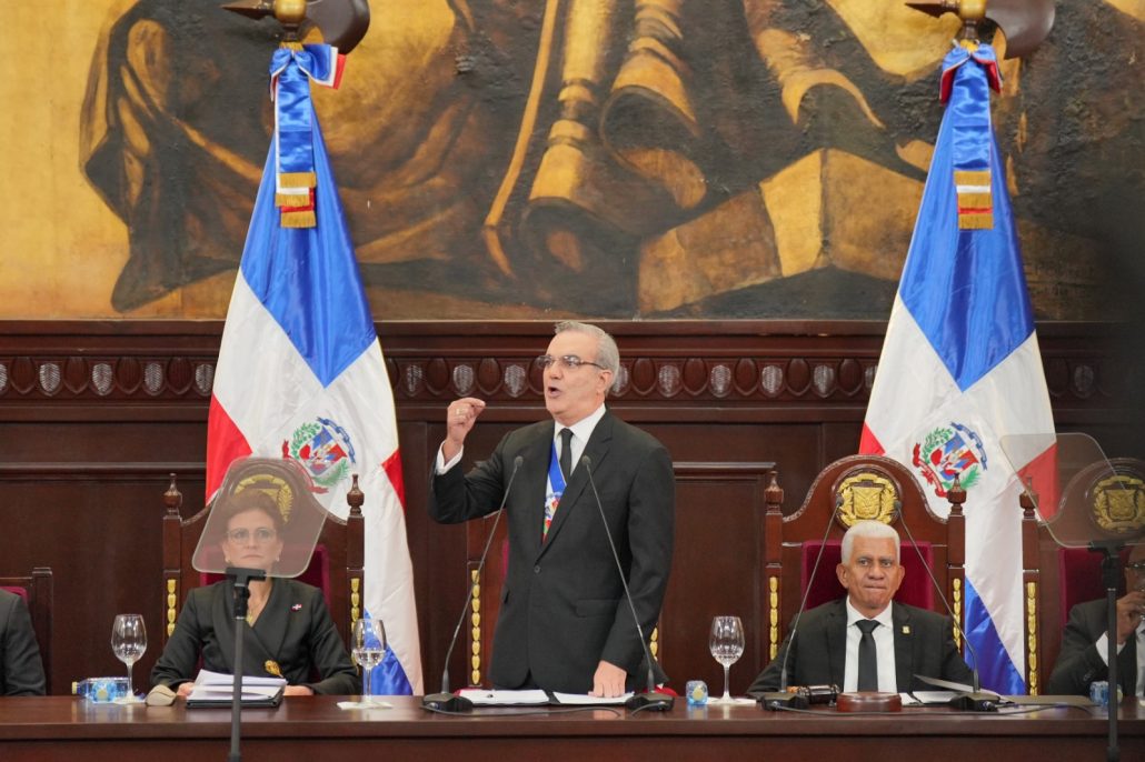 Ciudadanos expresan confianza en el presidente Abinader luego de escuchar su discurso de rendición de cuentas