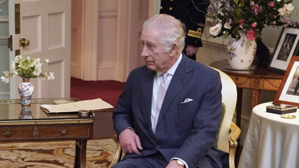 Carlos III agradece los miles de cartas y mensajes que ha recibido tras difundir su cáncer