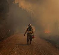 Dos personas detenidas por estar "involucrados" en incendios de Chile