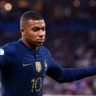 Mbappé asistirá a una cena de honor en el Elíseo con el jeque de Catar