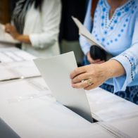 Ciudadanos se abstuvieron de votar debido a que estaban trabajando, según encuesta