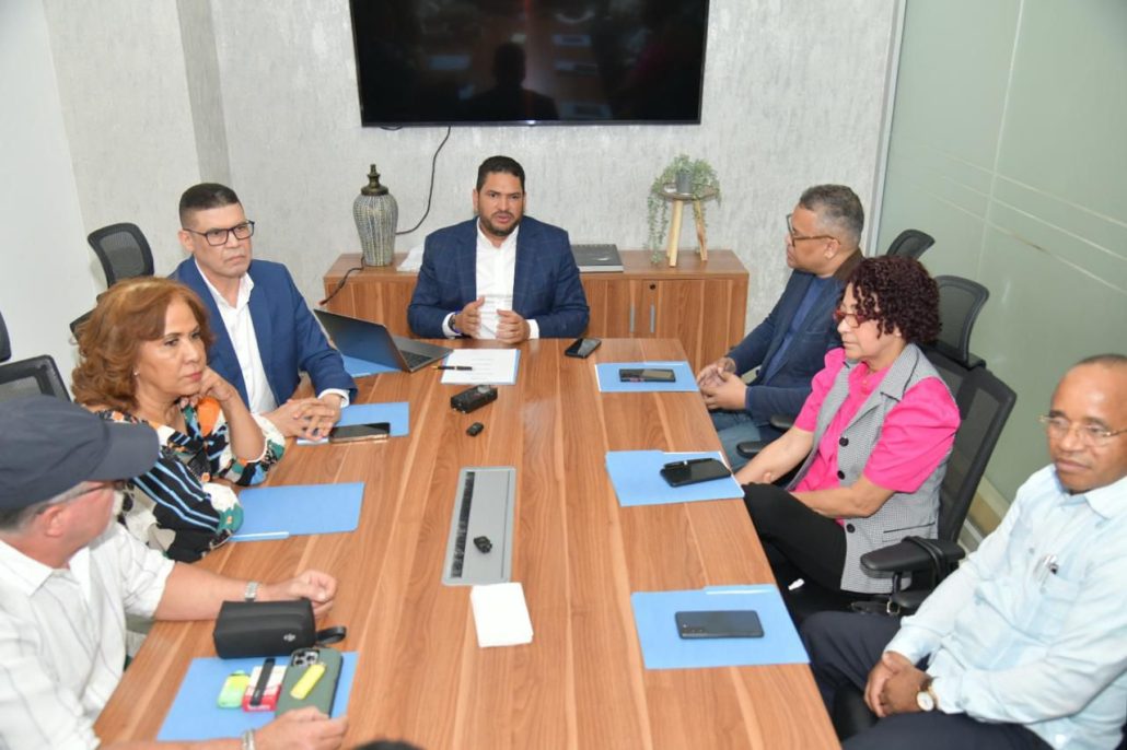 Somos Pueblo y Grupo de Medios Panorama realizarán debate presidencial con candidatos alternativos