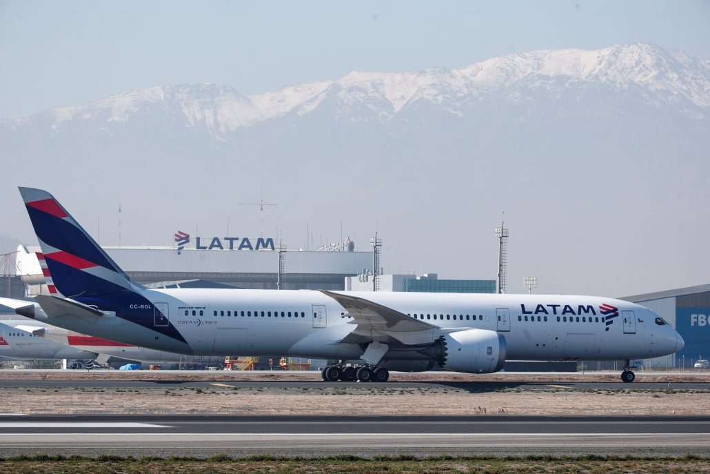 Al menos 50 heridos por una "fuerte sacudida" durante vuelo de Latam a Nueva Zelanda