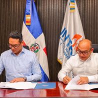 Intrant y la Comisión Presidencial de Apoyo al Desarrollo Barrial firman convenio para la implementación de paradas de motociclistas