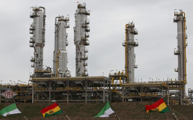 Bolivia, en riesgo de dejar de exportar gas y tener que comprarlo por caída en producción