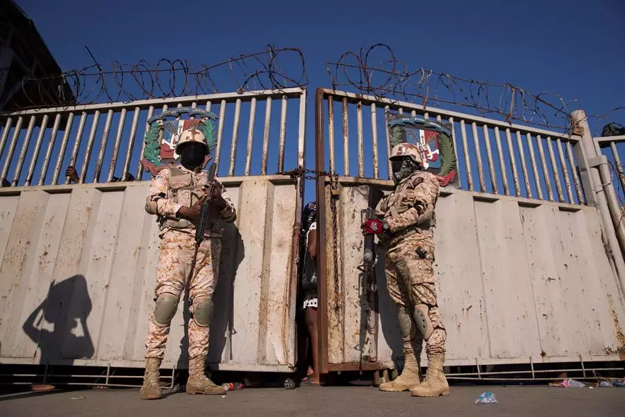 Legisladores de oposición afirman no hay seguridad en la frontera; Pacheco llama a la comunidad internacional a dejar de "teorizar"