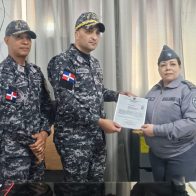 Asume primera mujer como comandante de la penitenciaria La Victoria