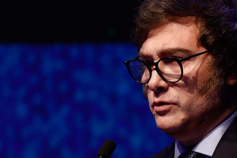 Gobierno argentino establecerá por decreto nueva fórmula jubilatoria