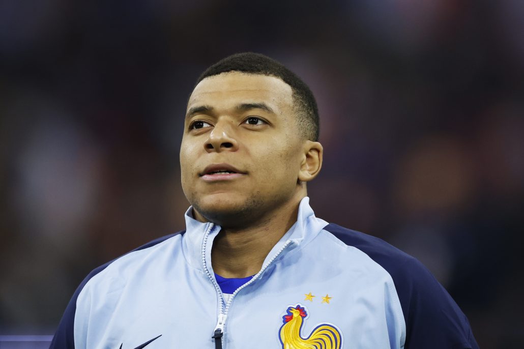 Deschamps: "Los pitos a Mbappé son una decepción, por no decir otra cosa"