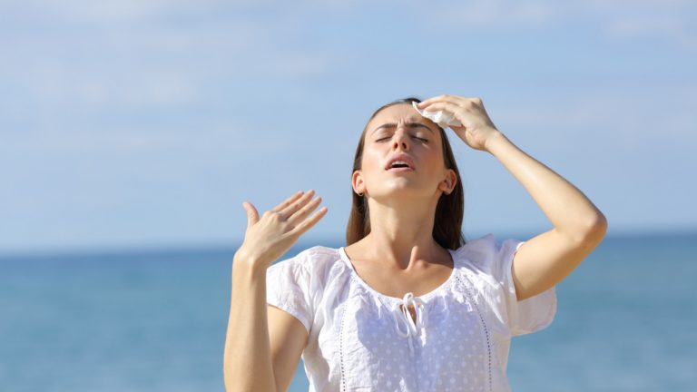 Temperaturas calurosas y algunos aguaceros este martes