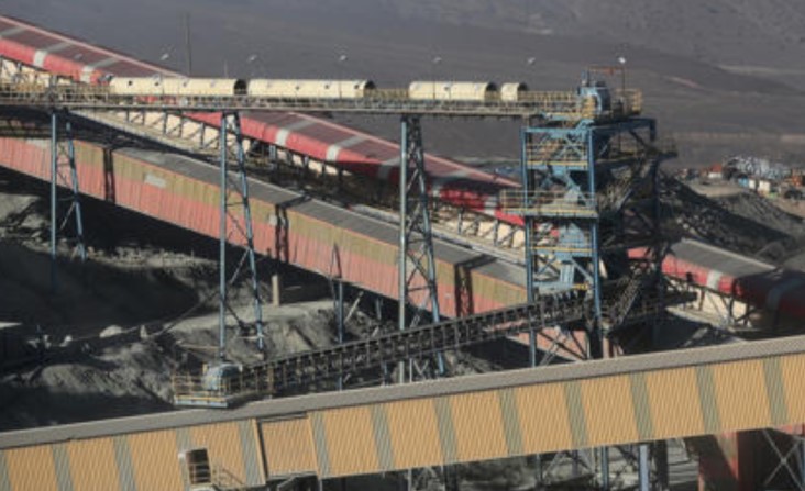 Chilena Codelco anota caídas del 8.4% en su producción de 2023 y un 38% en aporte fiscal