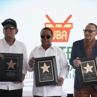 José Manuel Calderón, Luis Segura y Leonardo Paniagua son inmortalizados en el Boulevard de las Estrellas