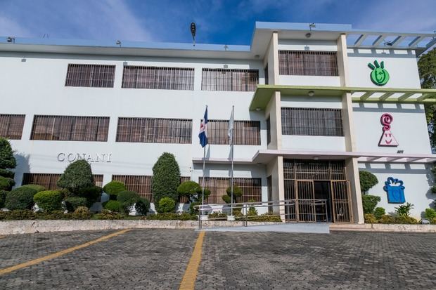 Abinader emite decreto que establece comisión para mejorar operatividad de Conani