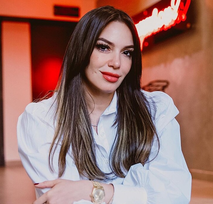 Hony Estrella