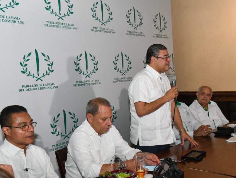 Pabellón de la Fama reconoce a Francisco Camacho por su exaltación al Taekwondo Mundial