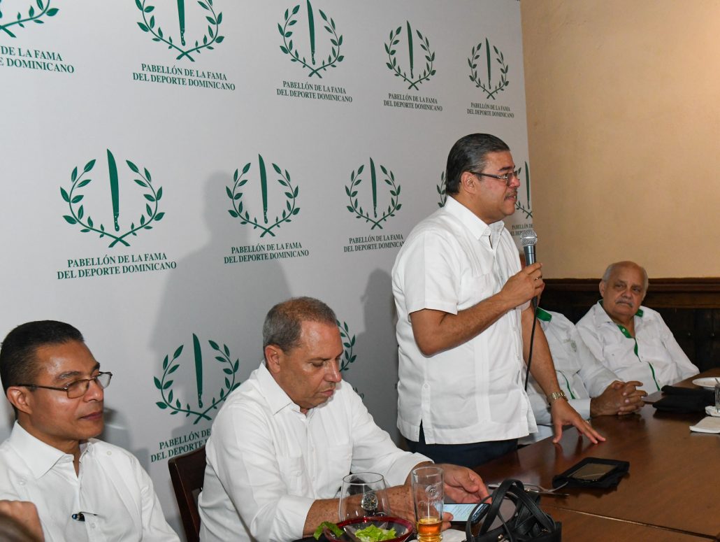 Pabellón de la Fama reconoce a Francisco Camacho por su exaltación al Taekwondo Mundial