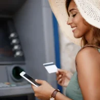 Cuentas de ahorro de mujeres en bancos se incrementaron 21% entre 2017-2023