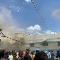 Reportan incendio en cárcel de La Victoria