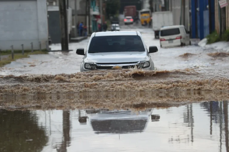 COE reporta inundaciones en Espaillat, La Vega y Samaná a causa de las lluvias