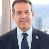 Abinader designa a Víctor “Ito” Bisonó como ministro de Viviendas y Edificaciones