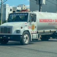 Bomberos celebran su día en medio de grandes precariedades en Santiago