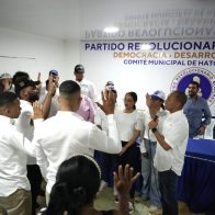Candidato a regidor por el PRD en Hato Mayor se juramenta en el PRM