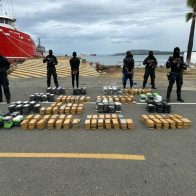 DNCD decomisa 754 paquetes de presunta cocaína y apresa dos en Peravia