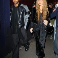 ¿Romance a la vista? Shakira vista nueva vez el actor de “Emely in París”, Lucien Laviscount