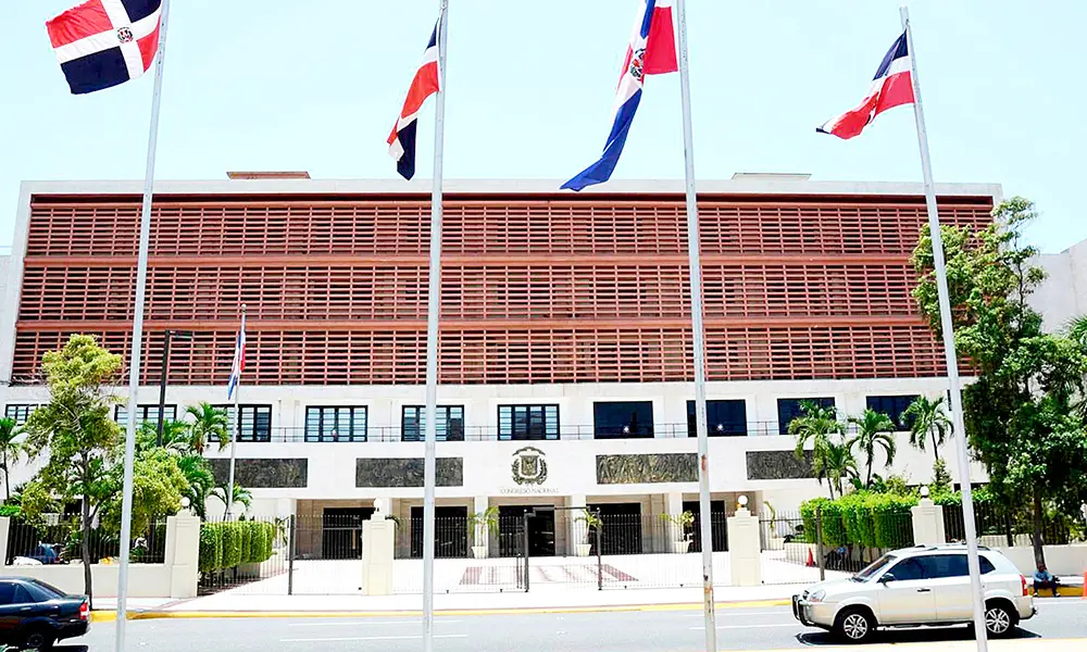 Legisladores rechazan petición de que RD acepte a haitianos bajo el estatus de refugiados