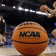 Las estrellas del 'College Basketball' exigen salario