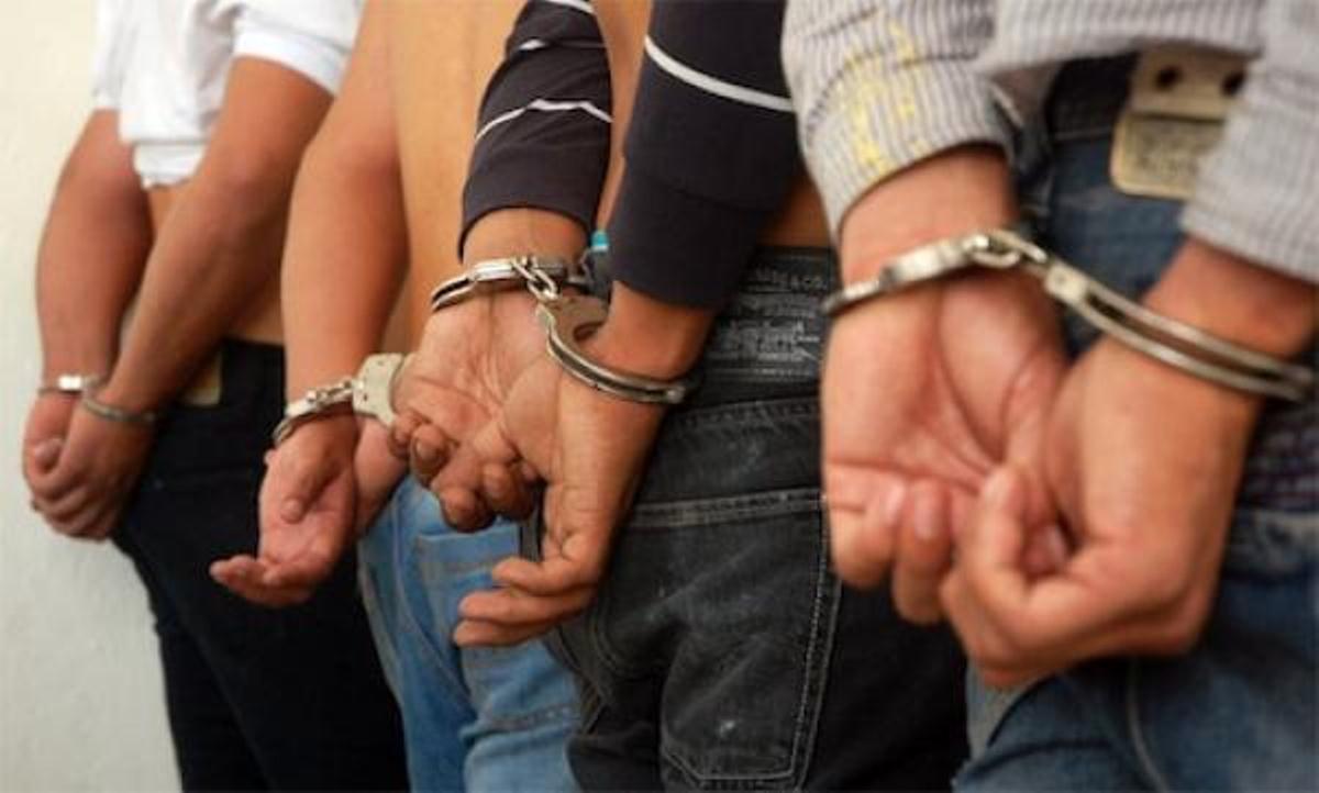 La Policía arresta a dos hermanos que asaltaron joyería de su tío a quien agredieron