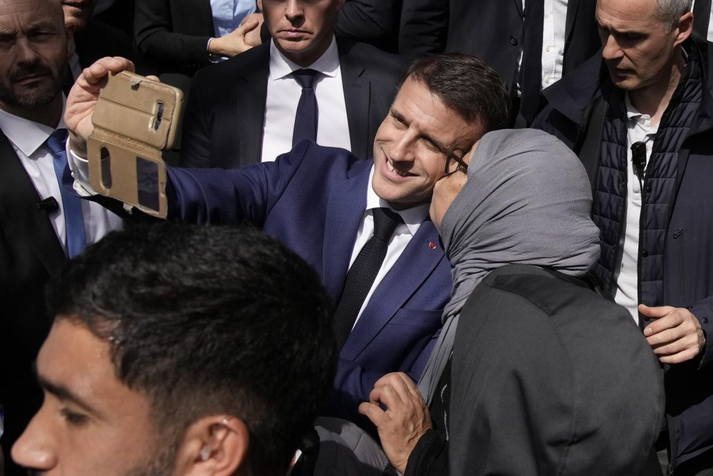 Macron lanza desde Marsella una importante operación contra el narcotráfico en Francia