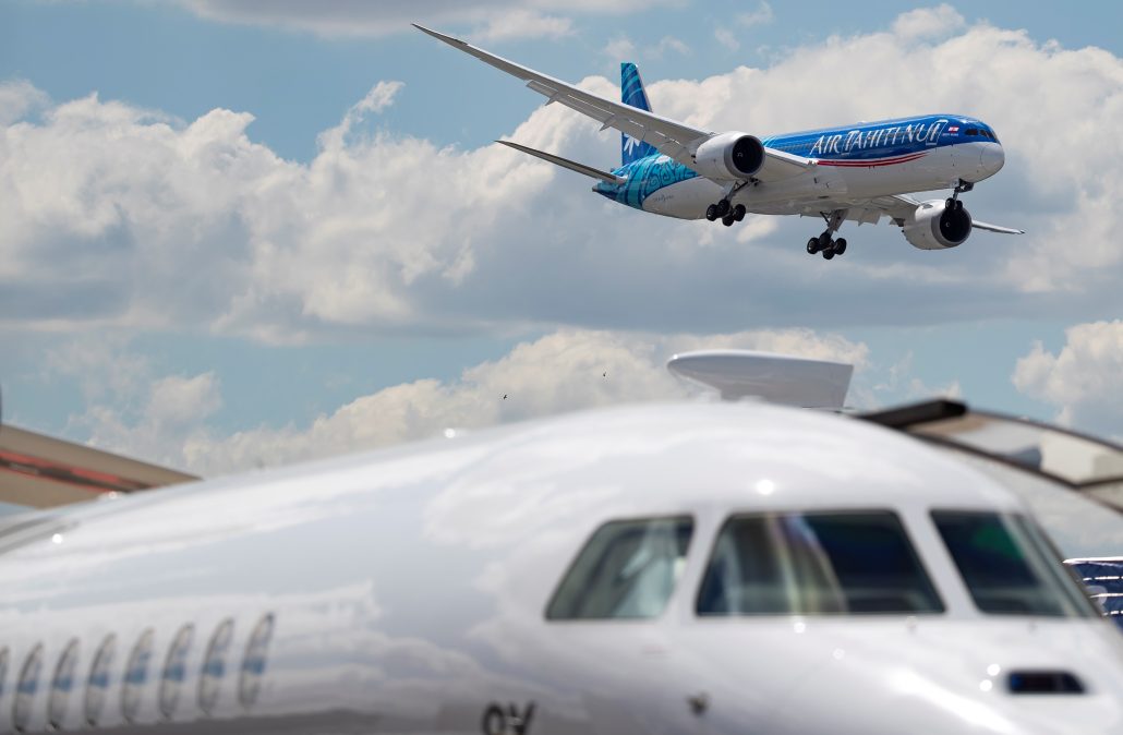 Grandes aerolíneas de la UE reclaman incentivar los combustibles sostenibles y acotar las huelgas