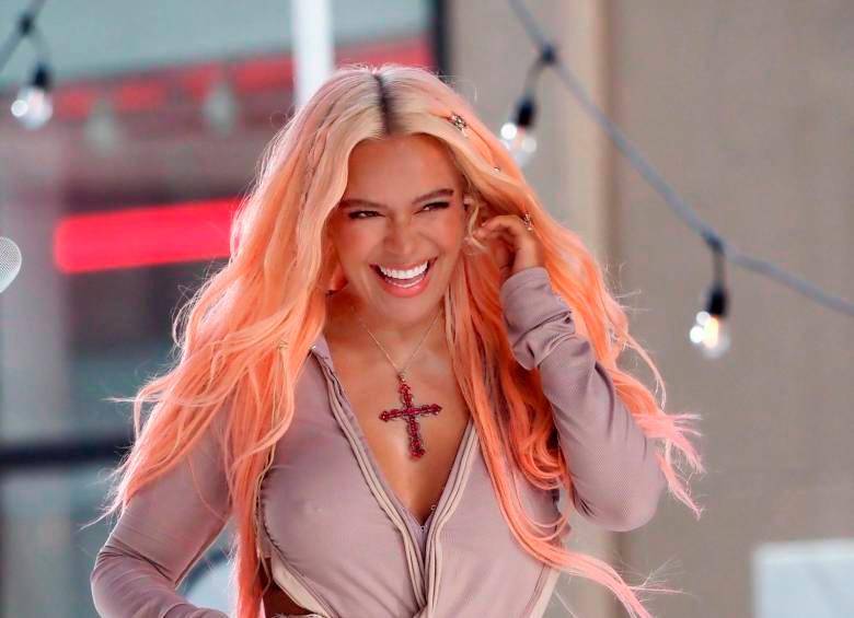 Mujer acusa a Karol G de hacerle brujería