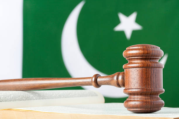 Condenan a tres alumnas por matar a una profesora a la que acusaron blasfemar en Pakistán