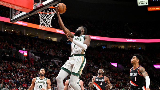 Celtics y Nuggets no aflojan