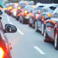 Reportan varios heridos al caer vehículo al vacío en carretera de San Cristóbal