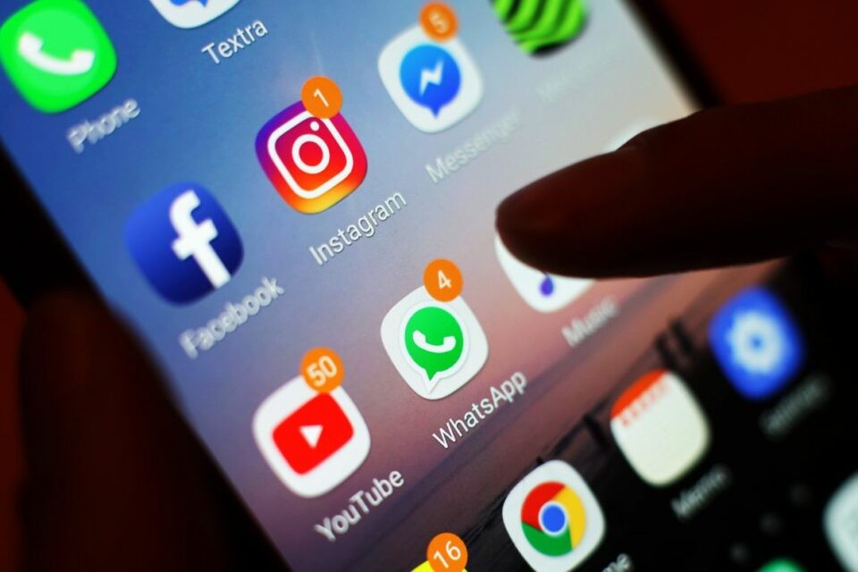 Facebook e Instagran vuelven a funcionar tras 2 horas sin permitir acceso a sus usuarios