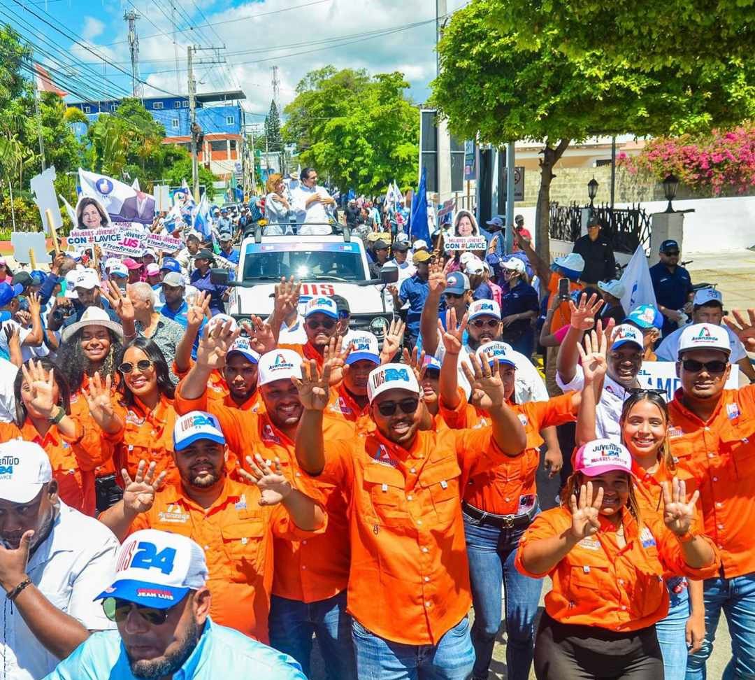Movimiento Avanzada Generacional acompaña a la vicepresidenta del PRM durante caravana