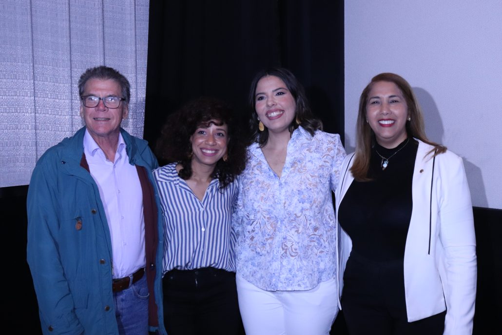 Presentan "Aquí Estamos", un documental que desafía los cánones políticos de RD