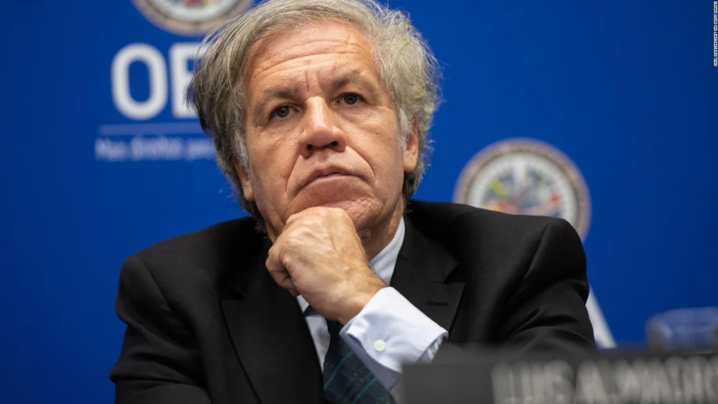 Almagro urge al "diálogo" a México y Ecuador tras irrupción en embajada mexicana