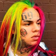 Juzgado rechaza solicitud de levantamiento a impedimento de salida de RD a Tekashi