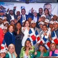 Dirigentes FP y PLD en Reading, Pensilvania se juramentan en apoyo ha relección de Abinader