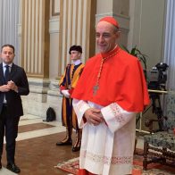 Vaticano tacha cambio de sexo y la maternidad subrogada de violación