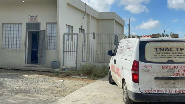 Falleció una pareja de esposos y una persona resulta herida en un tiroteo en Santiago