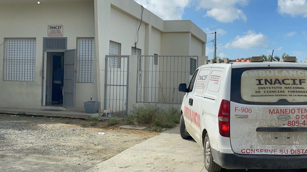 Falleció una pareja de esposos y una persona resulta herida en un tiroteo en Santiago