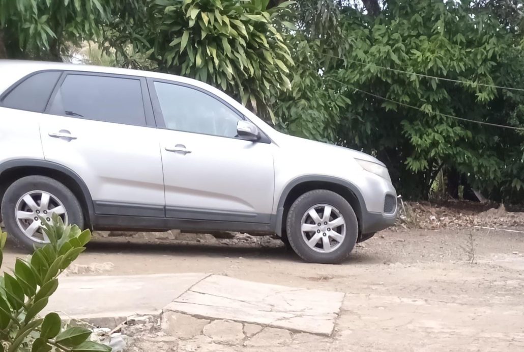 Ciudadano denuncia robo de vehículo en el residencial Juan Rafael en SDN