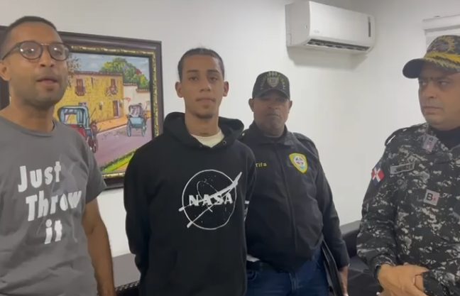 Se entrega a Policía tercer implicado en asalto a taxista en Santiago