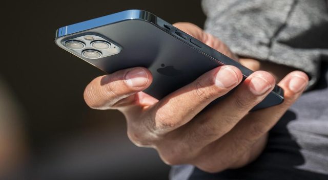 Apple advierte de posible espionaje a candidatos durante campaña electoral en la India