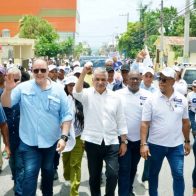 Miguel Vargas asume compromiso de aumentar inversión y protección medioambiental región sur